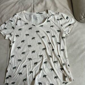 Elephant Print V-Neck Tee in Off-White with Black Prints, Women's Size L